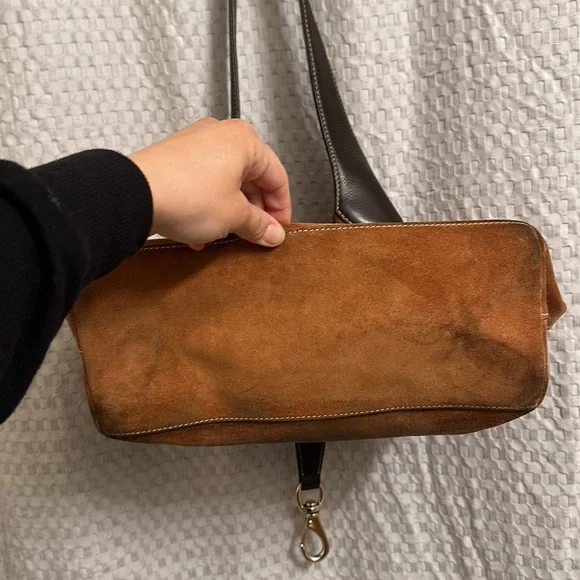 - Dooney & Bourke Bag - Picture 6 of 8